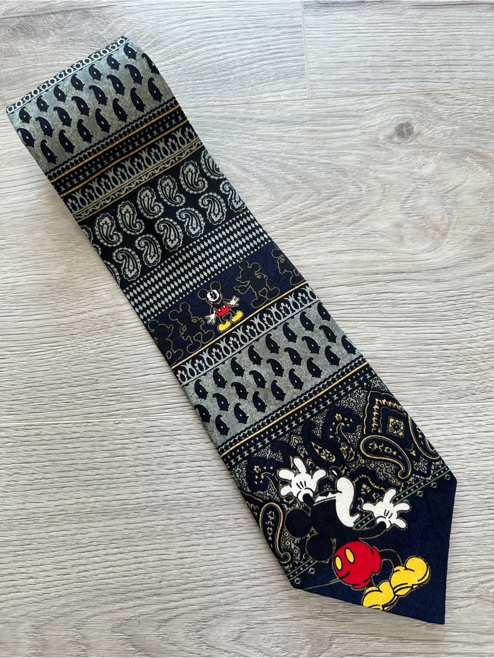 Disney Mickey Unlimited 100% Silk Paisley Tie Rare 90s Mickey Mouse Vintage
